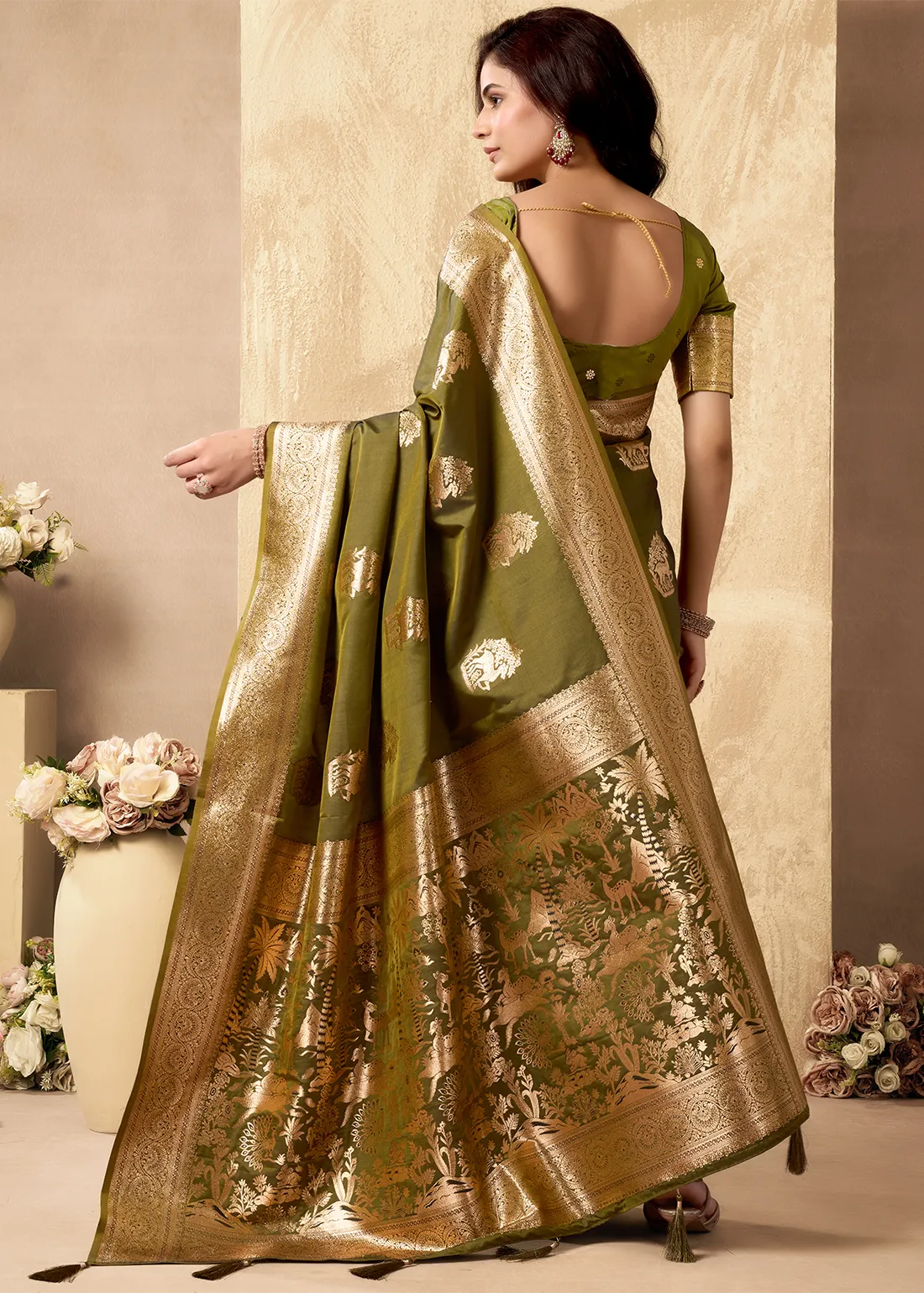 Mehendi Green Banarasi Silk Saree with Golden Zari Weaving Mehendi Green Banarasi Silk Saree with Golden Zari Weaving