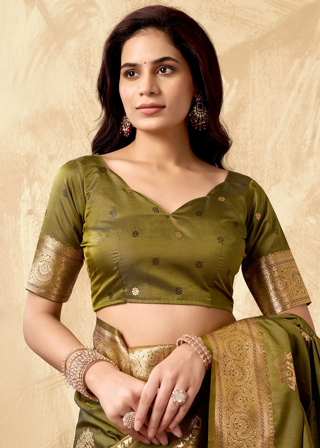 Mehendi Green Banarasi Silk Saree with Golden Zari Weaving Mehendi Green Banarasi Silk Saree with Golden Zari Weaving